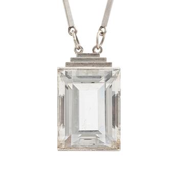 42. Wiwen Nilsson, a sterling silver necklace with a rock crystal pendant, Lund 1943.