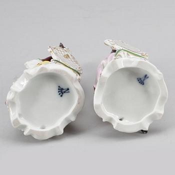FIGURINER, 2 st, porslin, Neapel, Italien, 1800-tal.