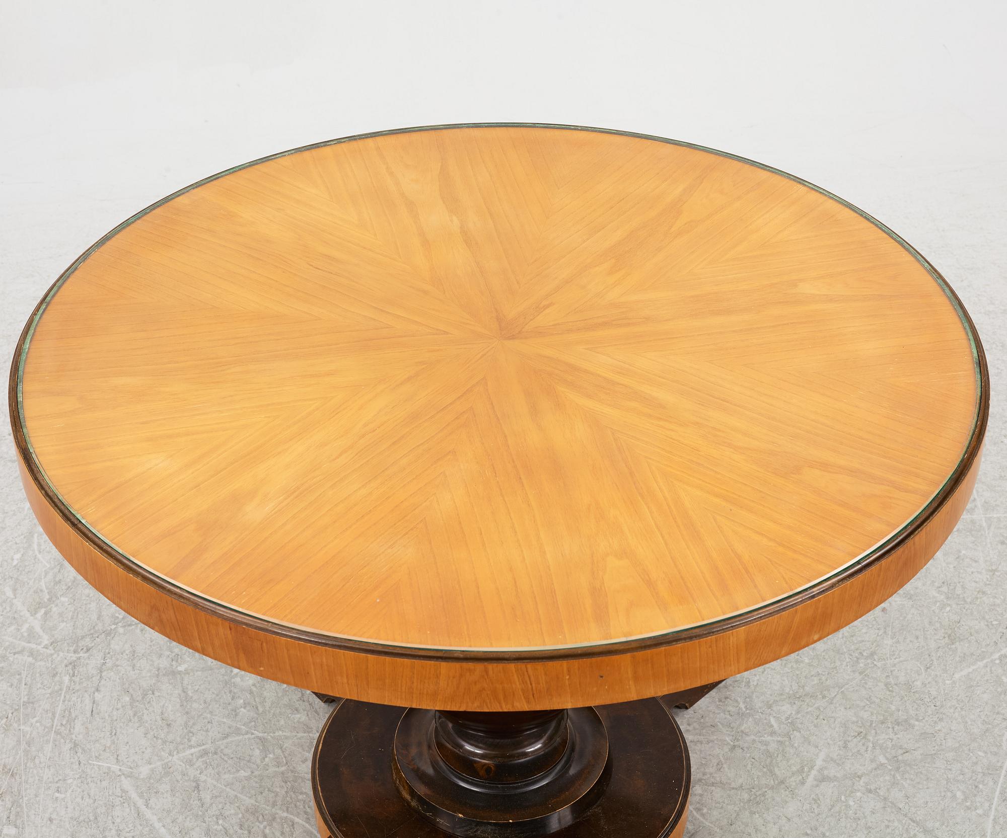A Swedish Grace table, 1920s/30s.