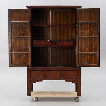 A Chinese cabinet, 20th century.