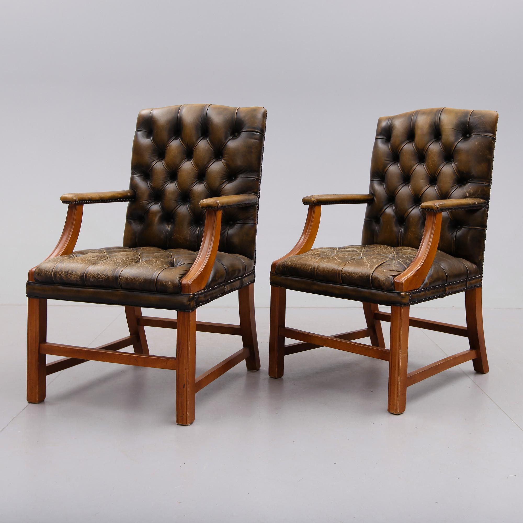 KARMSTOLAR, 1 par, England, 1900-tal.