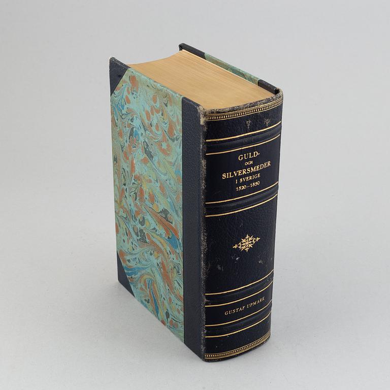 Book, Gustaf upmark, 'Guld- och Silversmeder i Sverige 1520-1850", Stockholm, Alb. Bonniers Boktryckeri 1943.