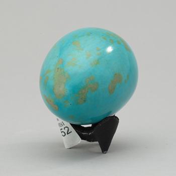 A Hans Hedberg faience egg and a box, Biot, France.