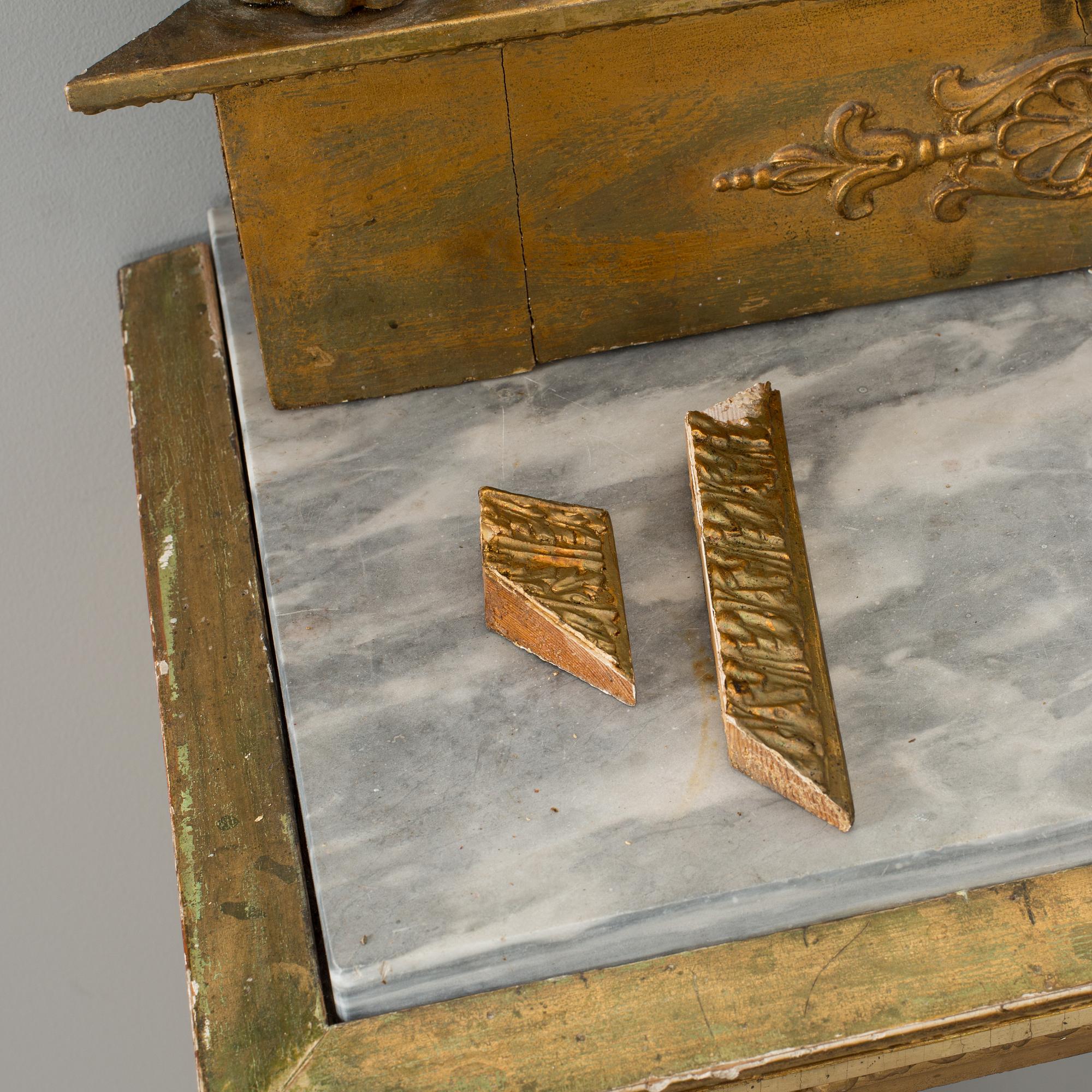 A EMPIRE CONSOLE TABLE AND MIRROR, FIRST HALF OF 19TH CENTURY.