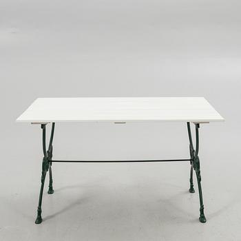 Garden group, 4 pieces, second half of the 20th century.