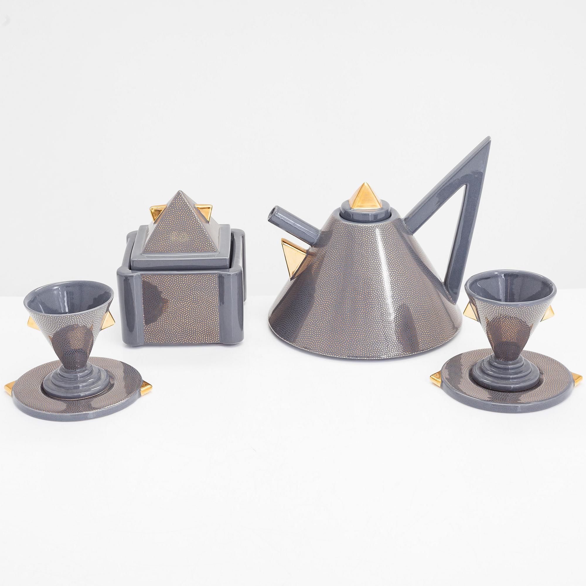 Matteo Thun, a Memphis 'Nefertiti' tea set, Bitossi, Montelupo Fiorentino, Italy 1980s.