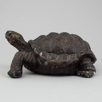 A tortoise bronze sculpture, late 20th century.