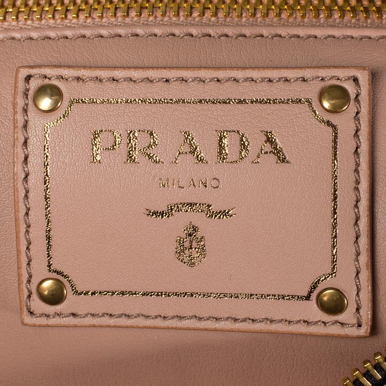 VÄSKA, Prada, 2010.