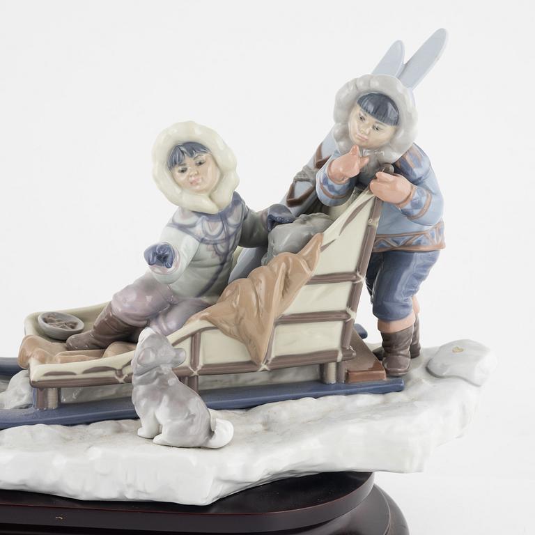 Salvador Debón, a porcelain figurine group, Lladró, Spain, 1990.