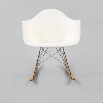 GUNGSTOL, "Rar", Charles & Ray Eames, Vitra, 2000-tal.