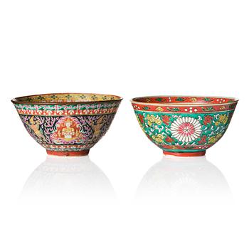 1293. Two Thai Bencharong bowls, 19th century.