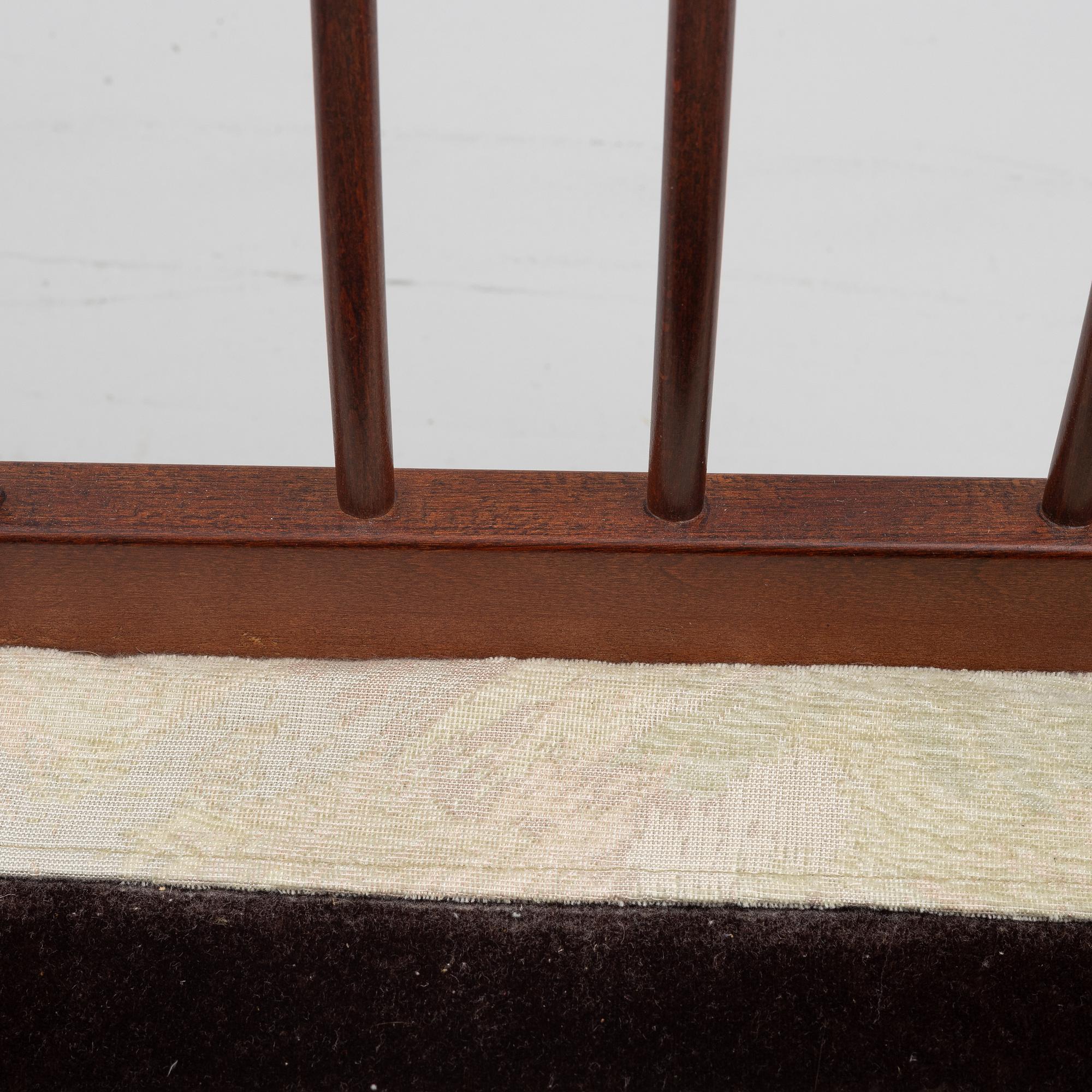 Kerstin Hörlin-Holmquist, fåtöljer, ett par, "Skrindan" för OPE-möbler 1900-talets senare del.