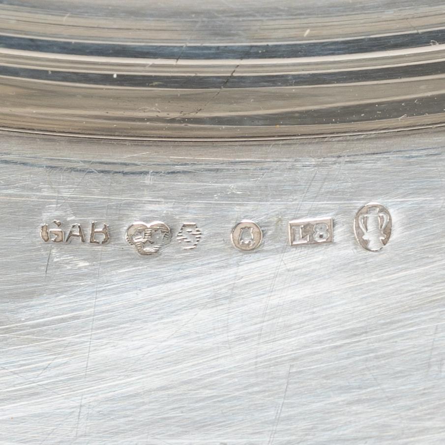 Plates, 2, silver, KG Markströms, Uppsala 1931 and GAB, Stockholm 1937 respectively.