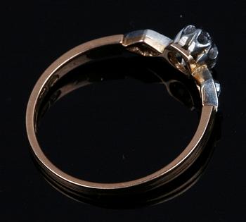 RING, 18 K guld och diamanter, CG Hallberg, 1904.