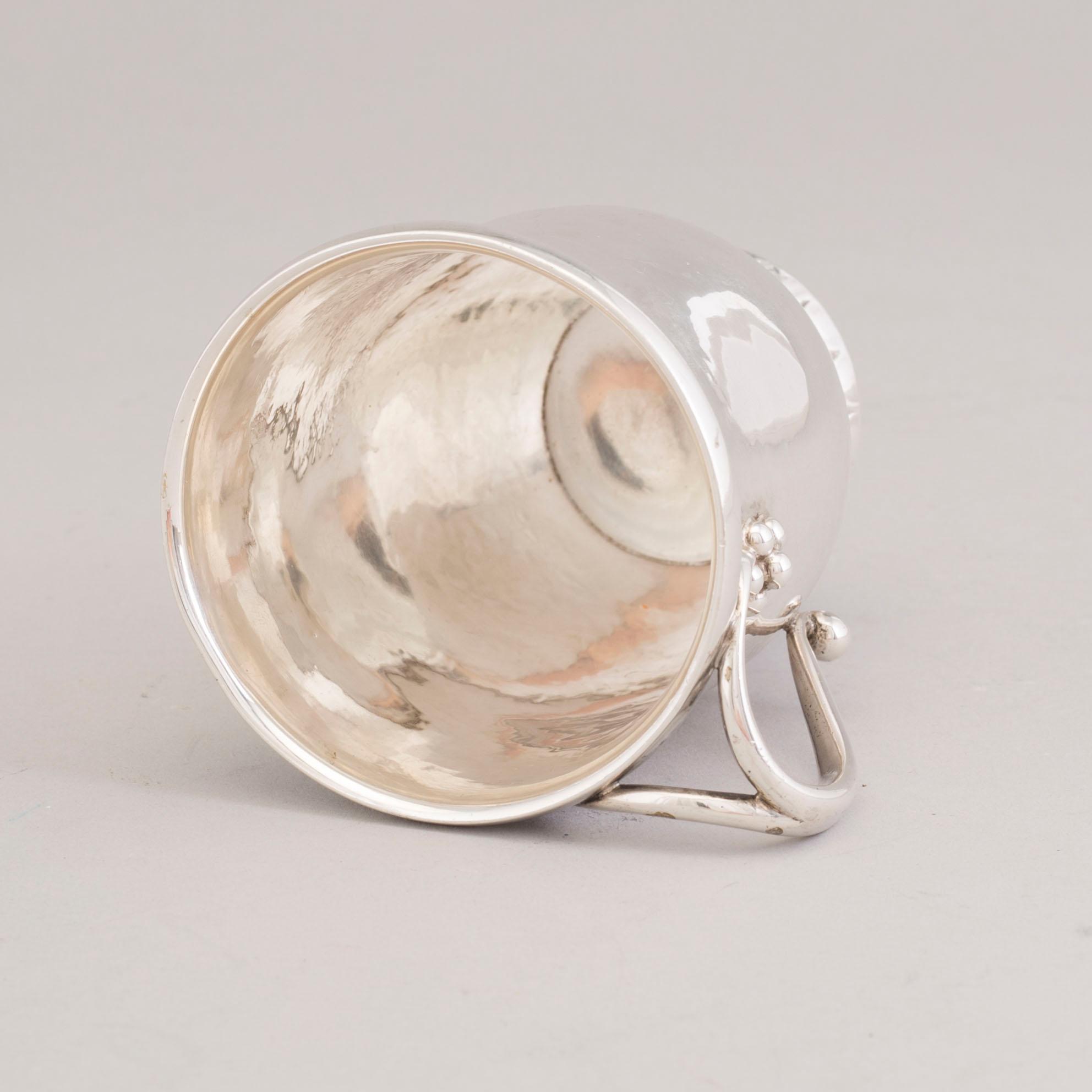 A silver mug by Georg Jensen, model 127, Copenhagen 1920/30's.