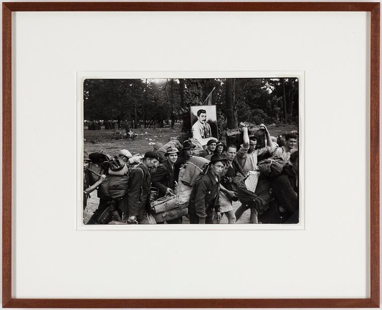 HENRI CARTIER-BRESSON, gelatin silver print stamped by the photographer and with Europapress AB copyright stamp verso.