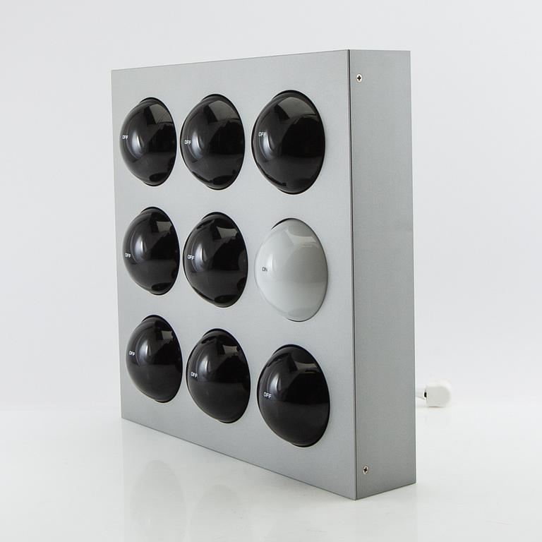 Paul Talman, vägglampa, Fifty Fifty ("ON/OFF"), 1990-tal.