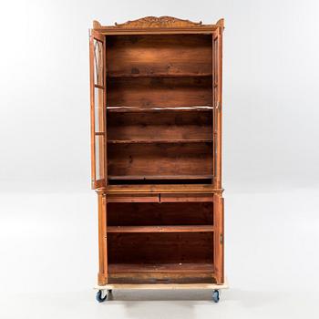 A vitrine cabinet, 19th century.