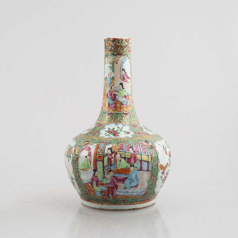 A porcelain vase, Canton, China, 19th century.
