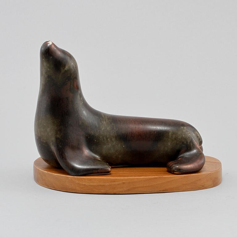 FIGURIN, stengods, Gunnar Nylund, Rörstrand, 1900-talets andra hälft.