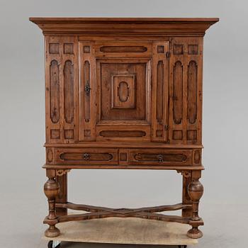 SKÅP, barockstil, 1900-tal.