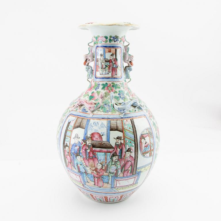 Floor vase China late 19th century Canton porcelain.