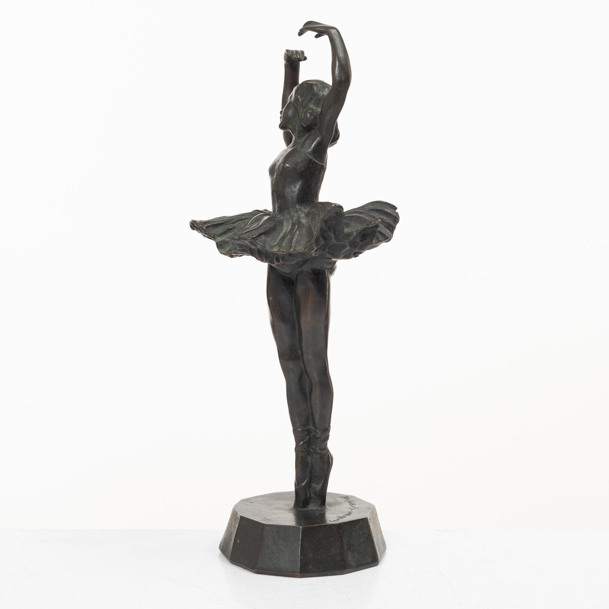 Greta von Braun-Gisenfeld, Dancer.