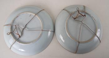 TALLRIKAR, 2 st, SKÅLFAT, 2 st samt SKÅLAR, 2 st, porslin, Kina, 1700-1800-tal.