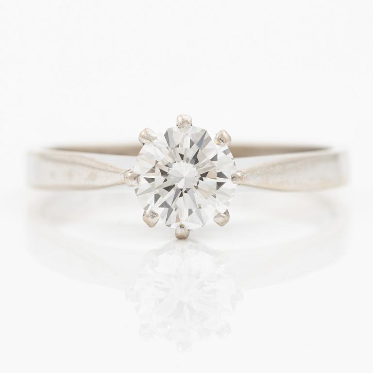 Ring in 18K white gold set with a brilliant-cut diamond weighing 0.84 ct according to the engraving.