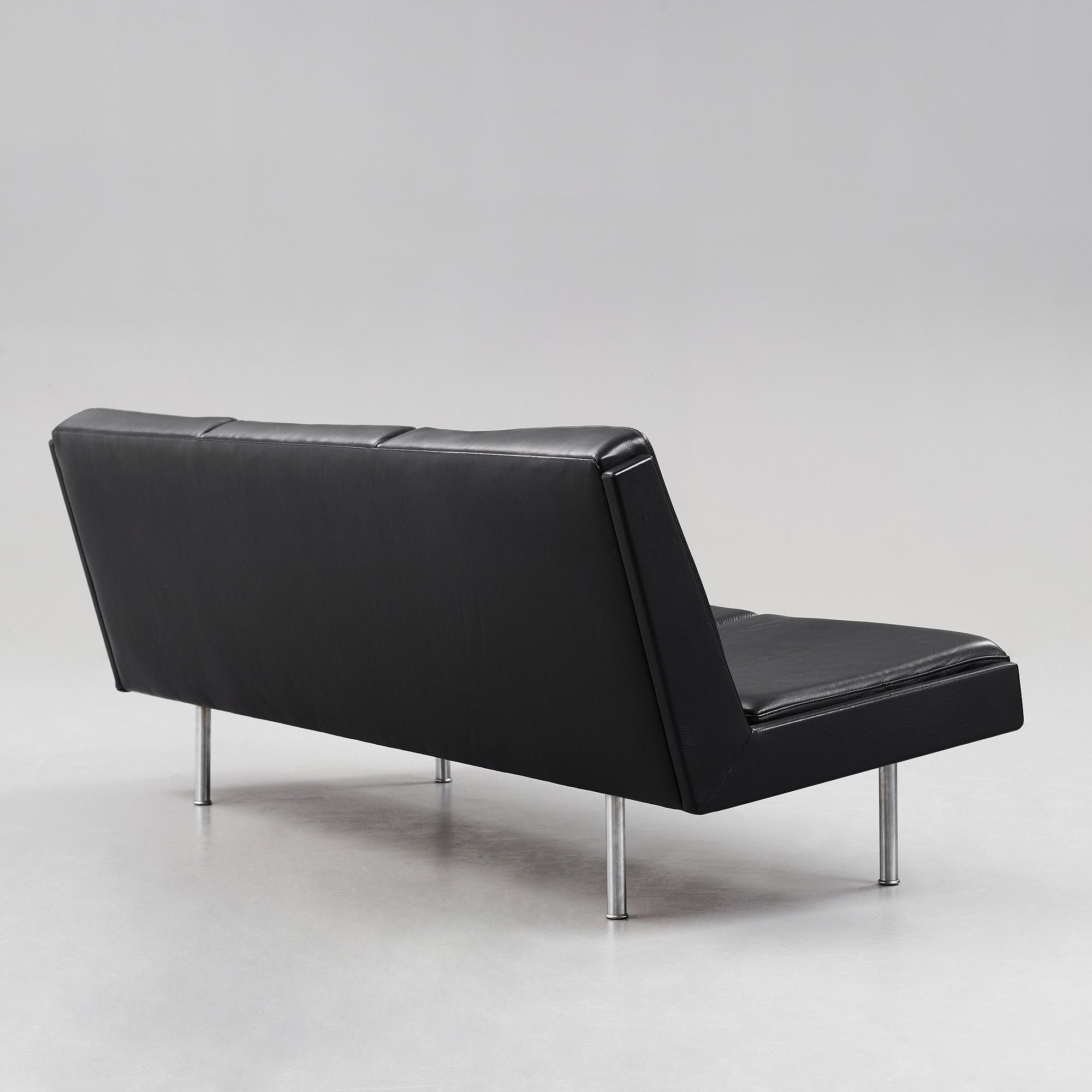 HANS J WEGNER, a sofa, "The Lufthavnssofa" AP-35, for AP Stolen, Denmark 1960's.