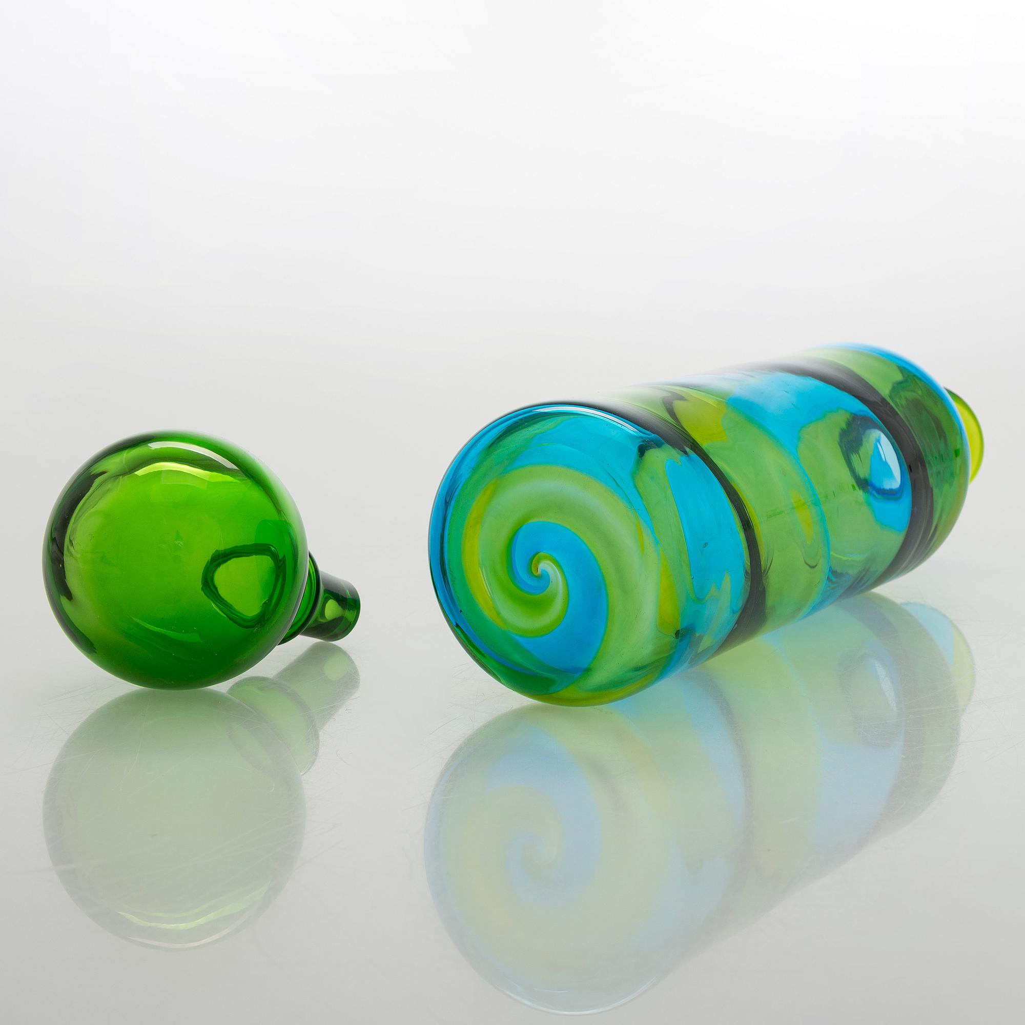 Tapio Wirkkala, A 'Coreano' glass carafe for Rosenthal 1979.