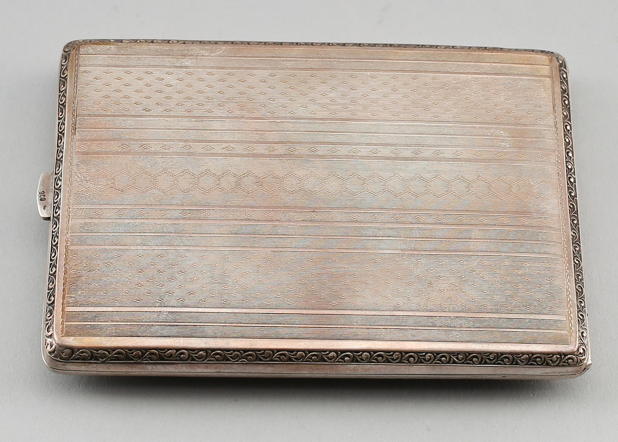 CIGARETTETUI, silver, rosenslipade diamanter. Vikt ca 162 g.
