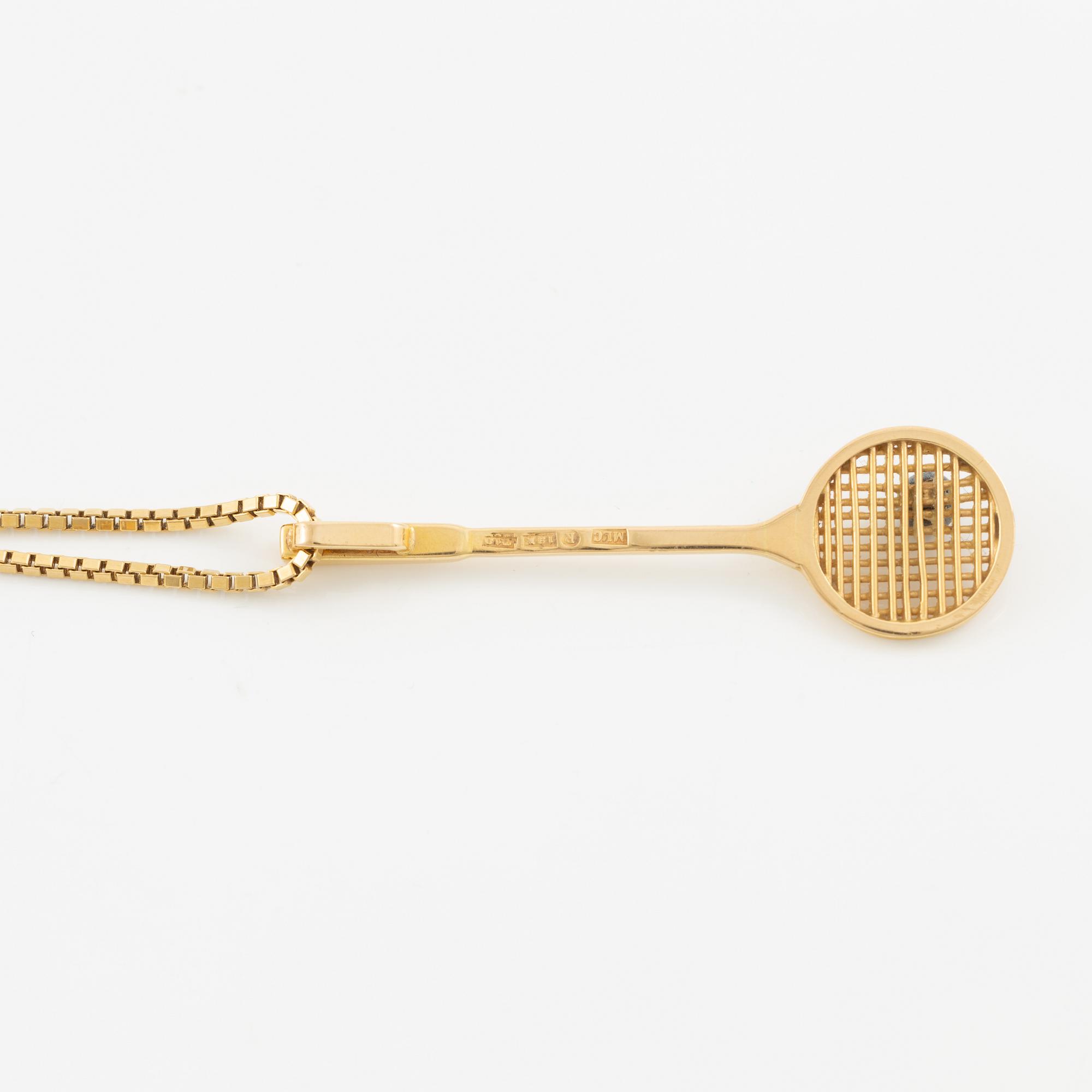 Chain with pendant, in the shape of a squash racket, 18K gold.