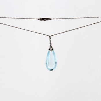 Aquamarine pendant on chain, low ct gold, 1 aquamarine height approx 2,5 cm, rose-cut diamonds and probably onyx.