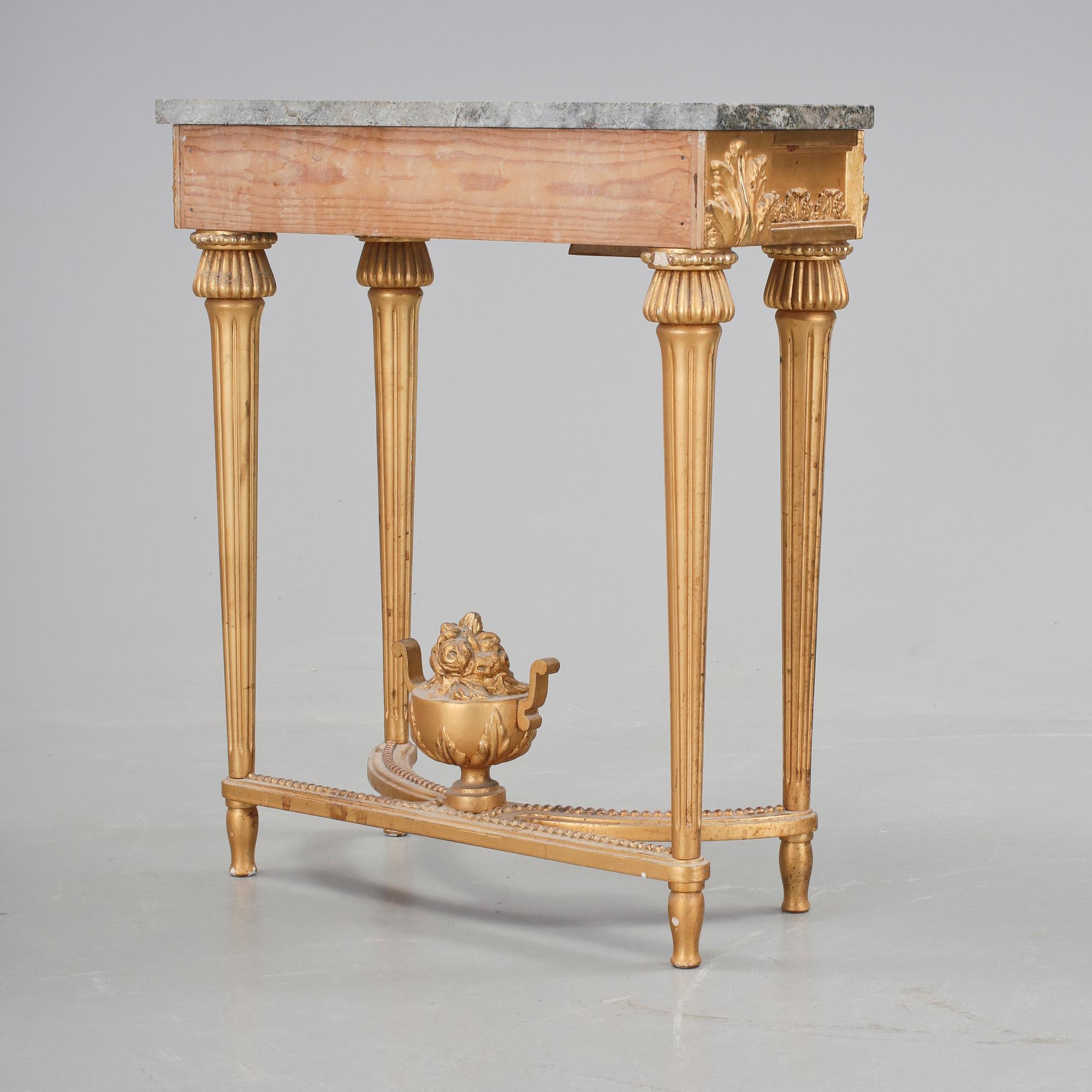 KONSOLBORD, gustaviansk stil. 1900-talets andra kvartal.