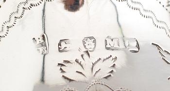 GRÄDDKANNA, silver, London 1807. Vikt ca 123 gram.