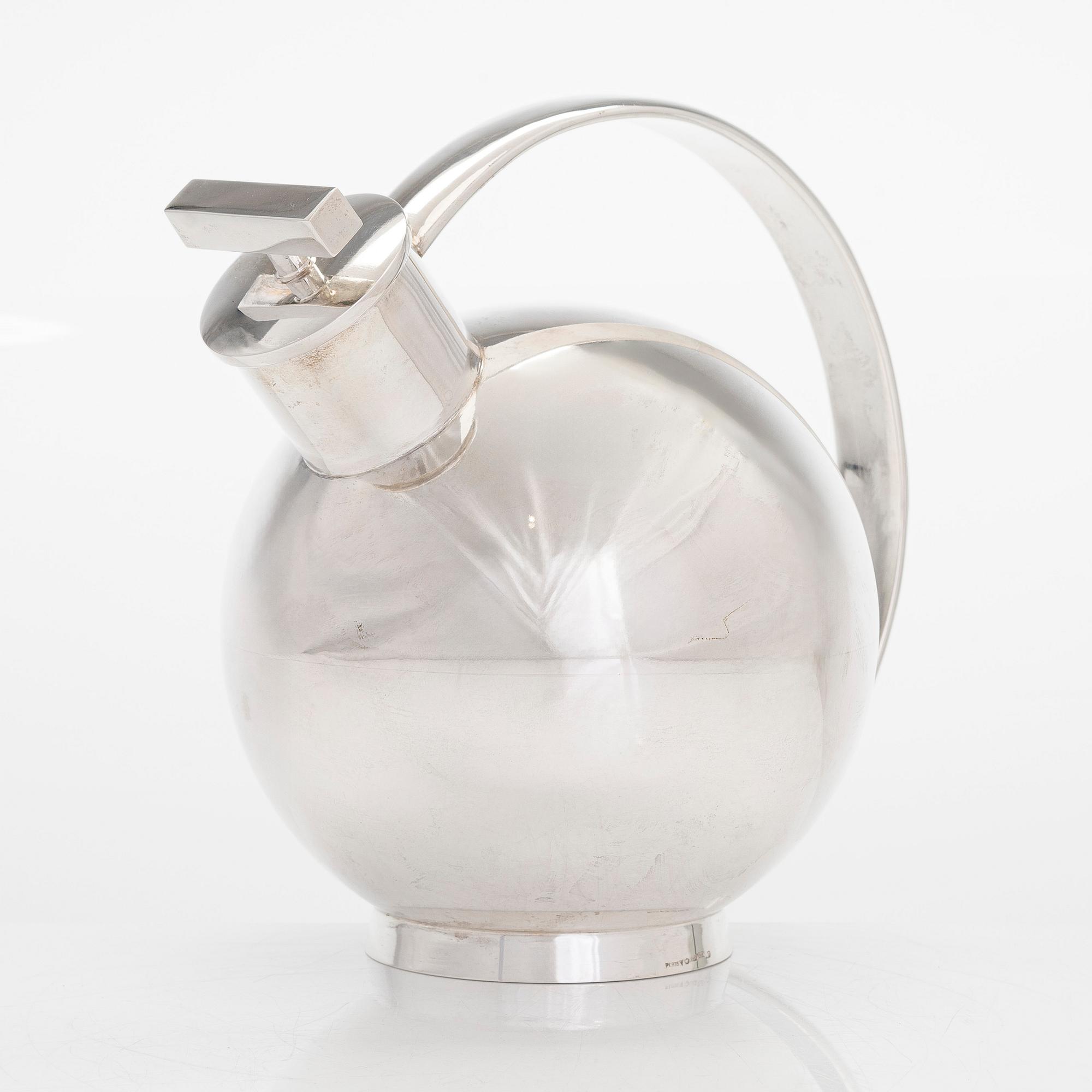 Sylvia Stave, cocktailshaker, silver, stämplad PV och med finsk kontrollstämpel Tillander, Helsingfors 1955.