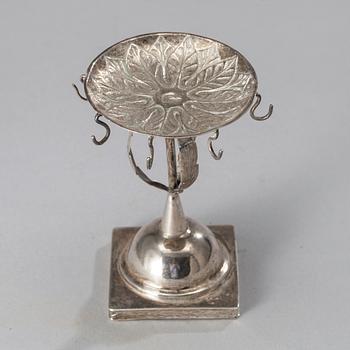 SMYCKESTÄLLNING, silver, Sverige 1847.