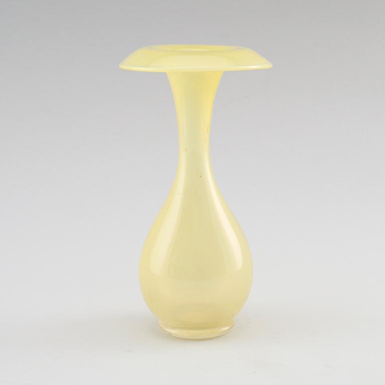 VAS, glas, "hat brim", Ingeborg Lundin, Orrefors.
