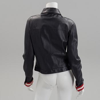 A leather jacket by Blumarine, in size 44(IT).