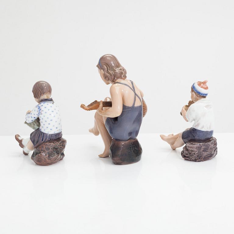 Dahl Jensen, figuriinia, 3 kpl, posliinia, Tanska, 1900-luvun puoliväli.