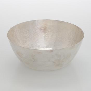 Tapio Wirkkala, a silver 'TW 243' bowl, Kultakeskus, Hämeenlinna 2007.