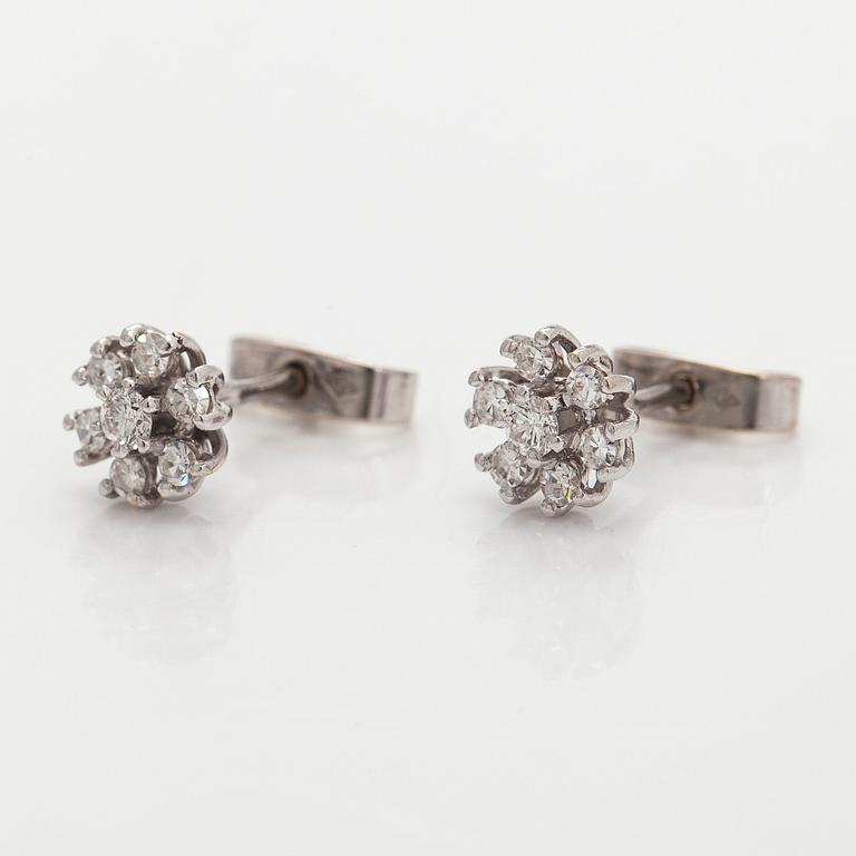 Örhängen, briljant- och åttkantslipade diamanter, 18K vitguld.