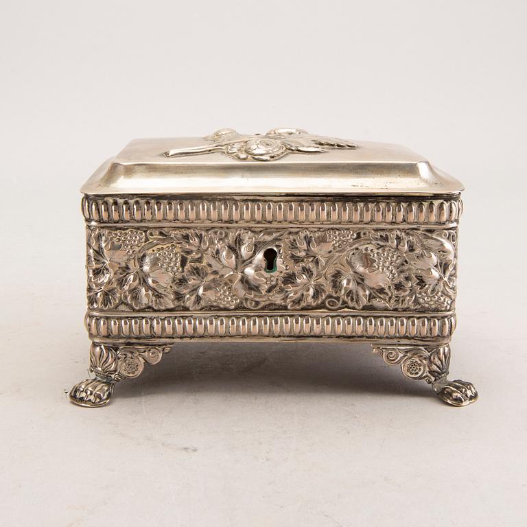 A 19th century probably German silver sugar bowl, weight 378 gr.