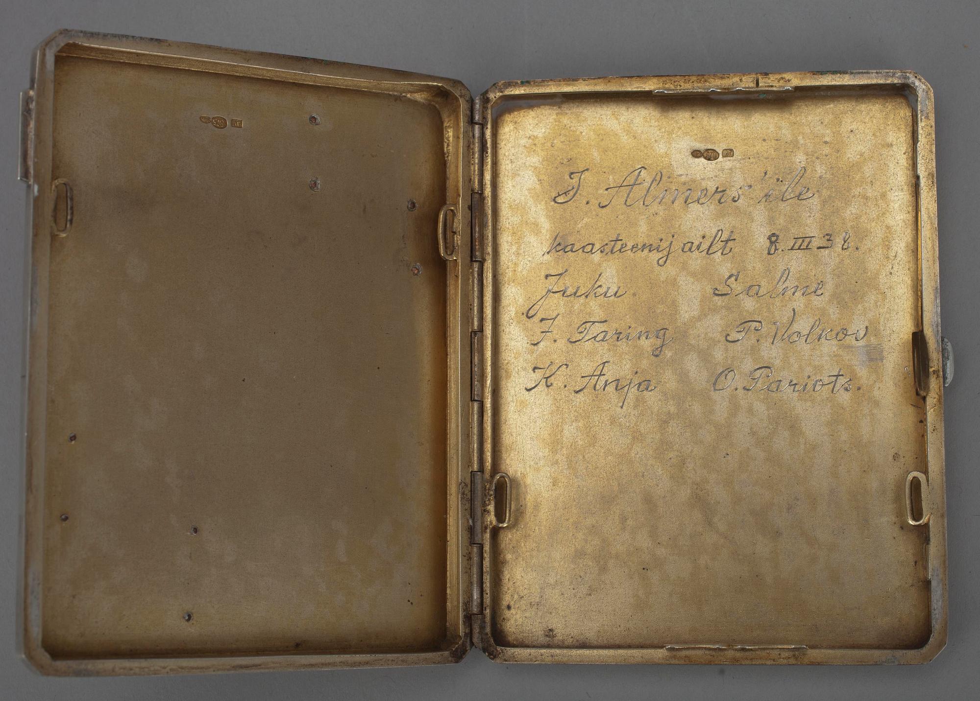 CIGARETTETUI, silver, 1930-tal. Vikt 165 g.