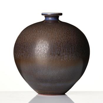Berndt Friberg, a stoneware vase, Gustavsberg Studio, 1968.