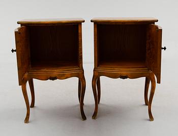 SÄNGBORD, 1 par, 1900-talets första hälft.