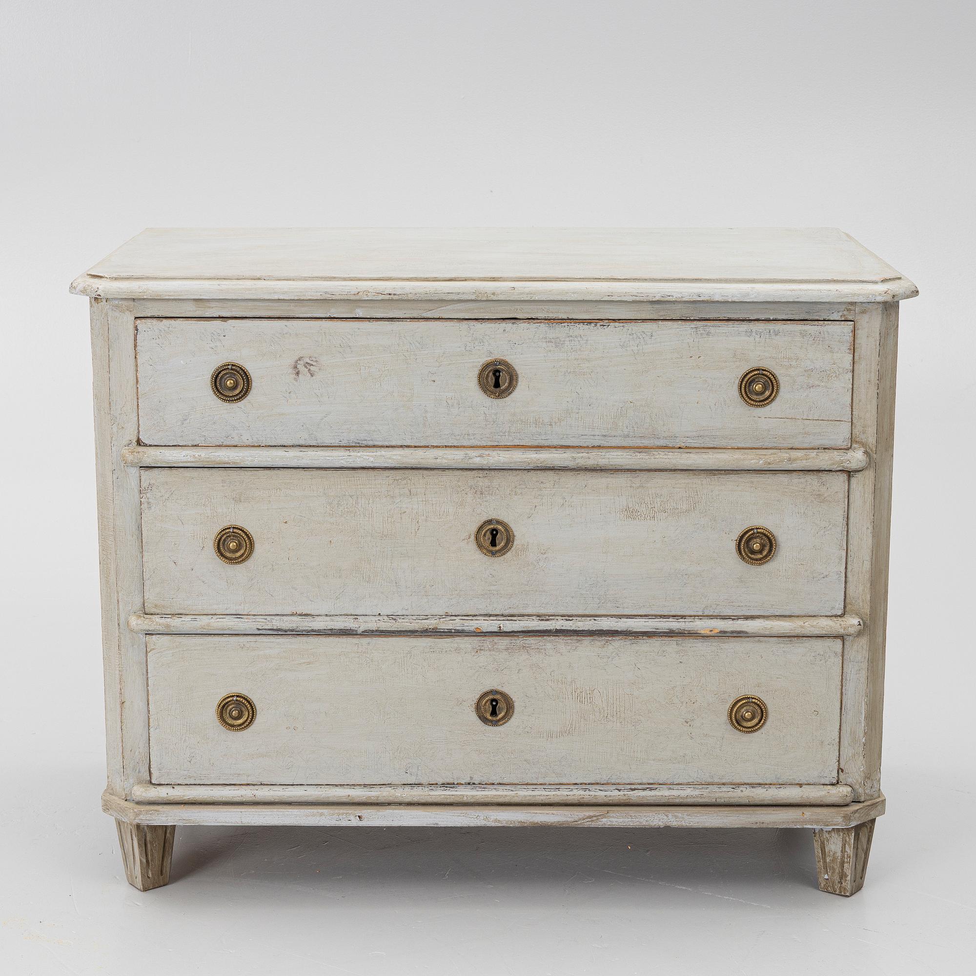 Chest of drawers, 19th century.