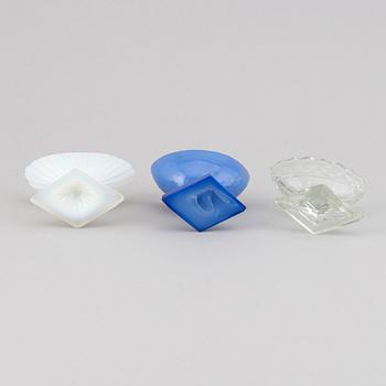 SALTKAR, 3 st, glas, omkring år 1800.