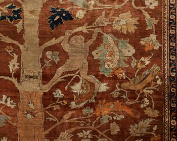 ANTIQUE SILK TABRIZ FIGURAL. 235 x 165 cm (as well as 1 cm stripe patterned flat woven edge at each end).